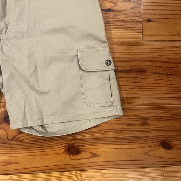 Carhartt Women's Vintage WB164 Six Pocket Cargo Shorts Tan Size 8 - Picture 2 of 11